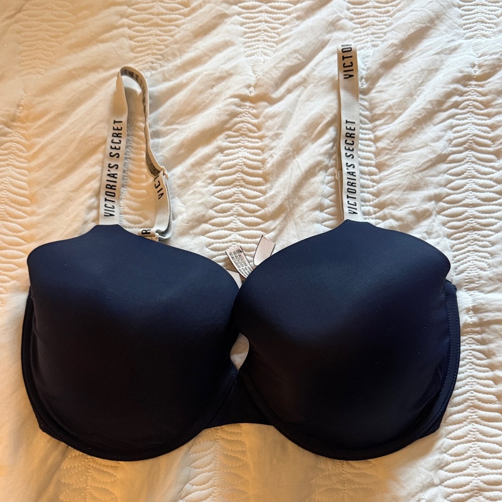 Victoria Secret T - shirt bra Navy Blue size 36DDD lightly lined